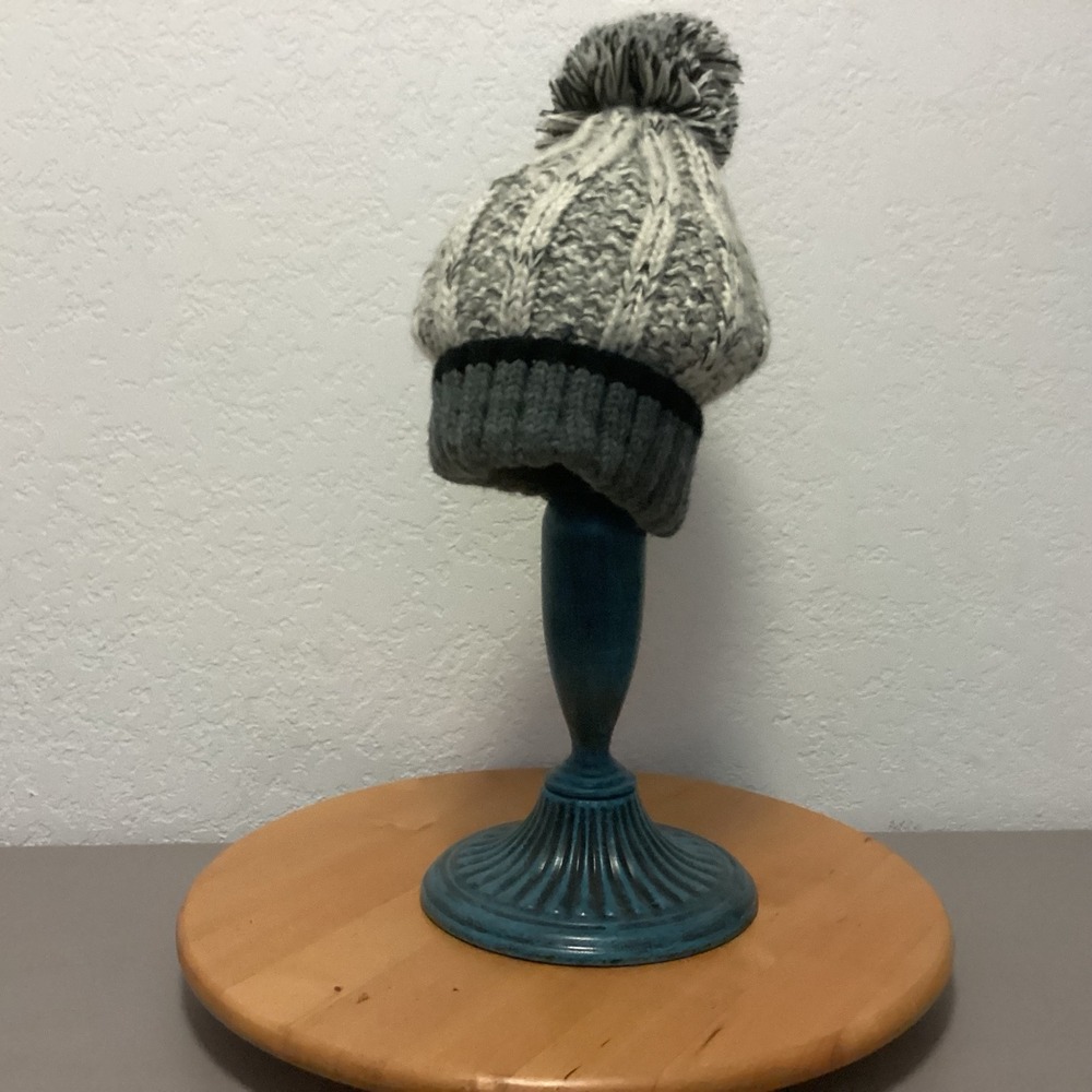 Abercrombie & Fitch Beanie Women OS Gray Cable Knit Pom Pom Hat